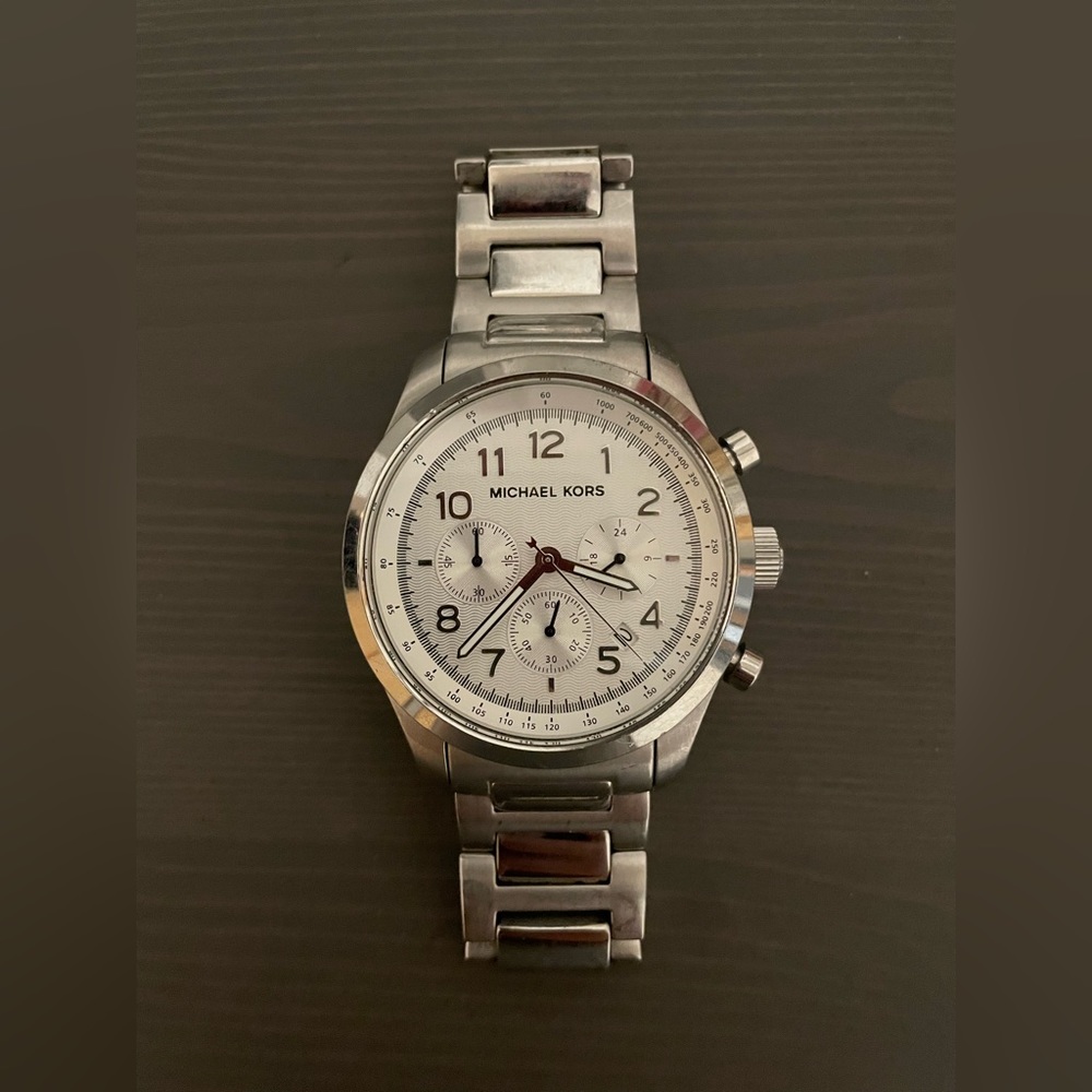 Men’s Michael Kors watch - Silver - Battery Operated